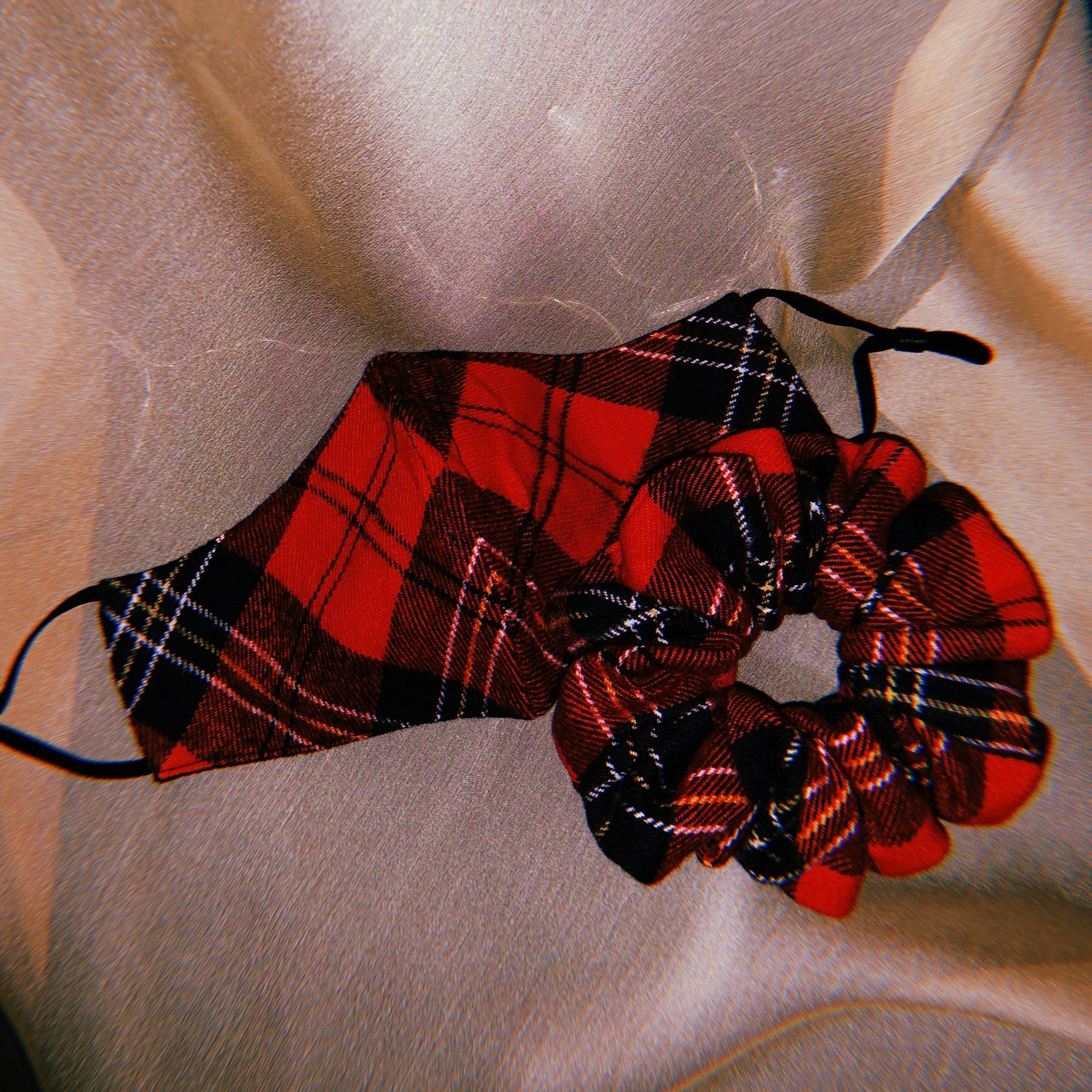 custom m-l mask & scrunchie set