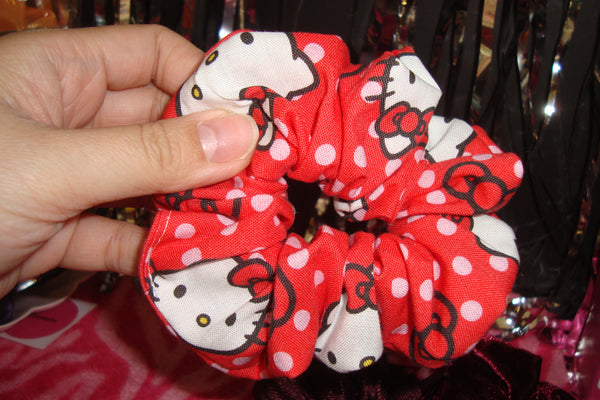 hello kitty scrunchie