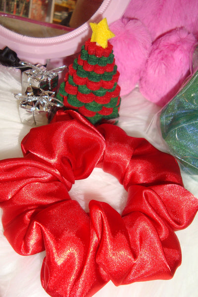 red lip classic scrunchie