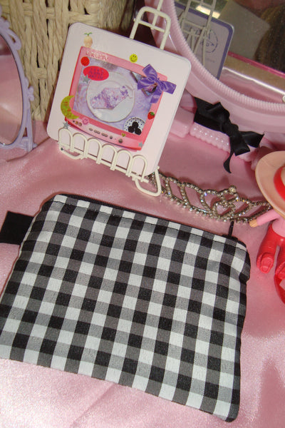 newspaper mini pouch