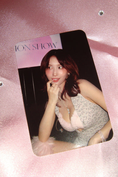 twice momo - 2025 victoria's secret fashion show