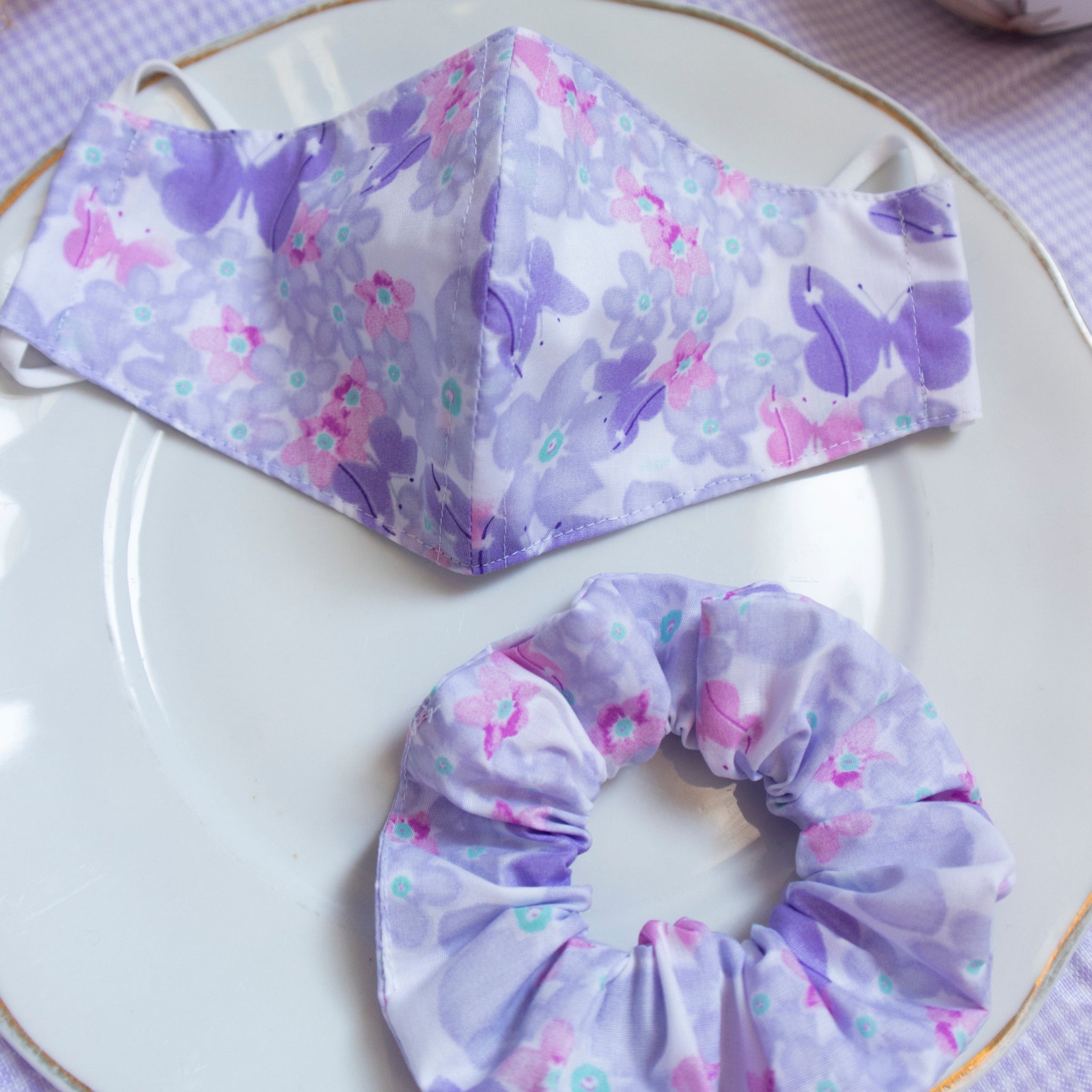 custom s-m mask & scrunchie set