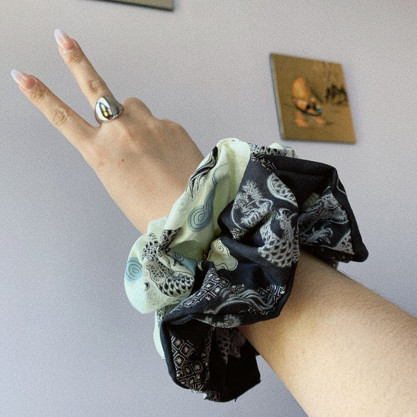 ascendent scrunchie